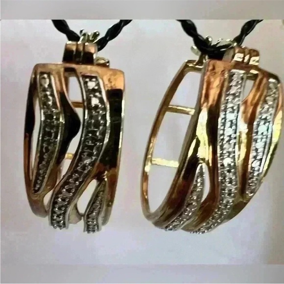 Macy’s Gold Textured Hoop Earrings and Ring Jewelry Set - Picture 3 of 3